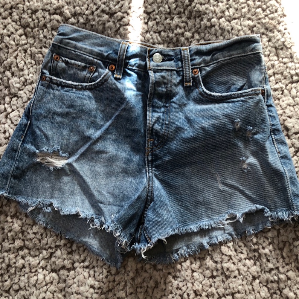Womens Levi’s Cutoff Shorts
